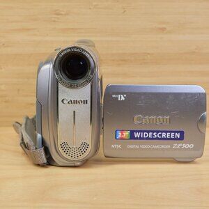 Canon ZR500 / MiniDV Camcorder / 25× Optical Zoom / Tested & Working